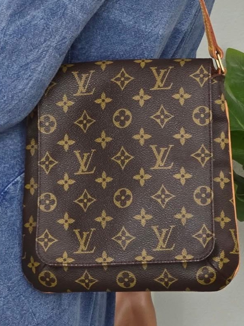 Louis Vuitton Brown Monogram Shoulder Bag AUTHENTIC - Picture 10 of 10